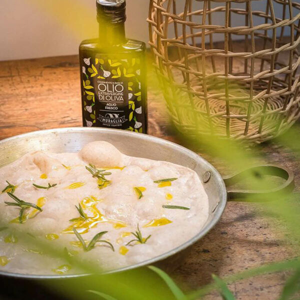 Natives Olivenöl extra mit Knoblauch - Muraglia – Bild 3